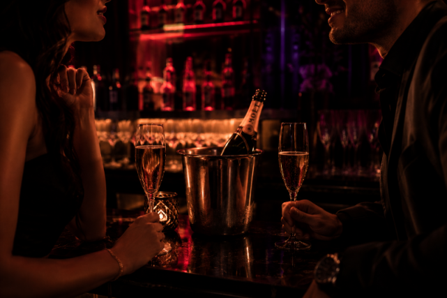 bar